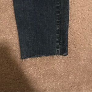 LOFT Jeans - LOFT Curvy Skinny Ankle Jeans Raw Hem Frayed LOFT Jeans - LOFT Curvy Skinny Ankle Jeans Raw Hem Frayed